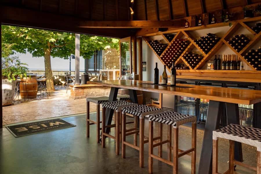 From Perth: Full-Day Margaret River Wine Tastings & Lunch - Guide quality and small-group comfort: why this tour feels smoother