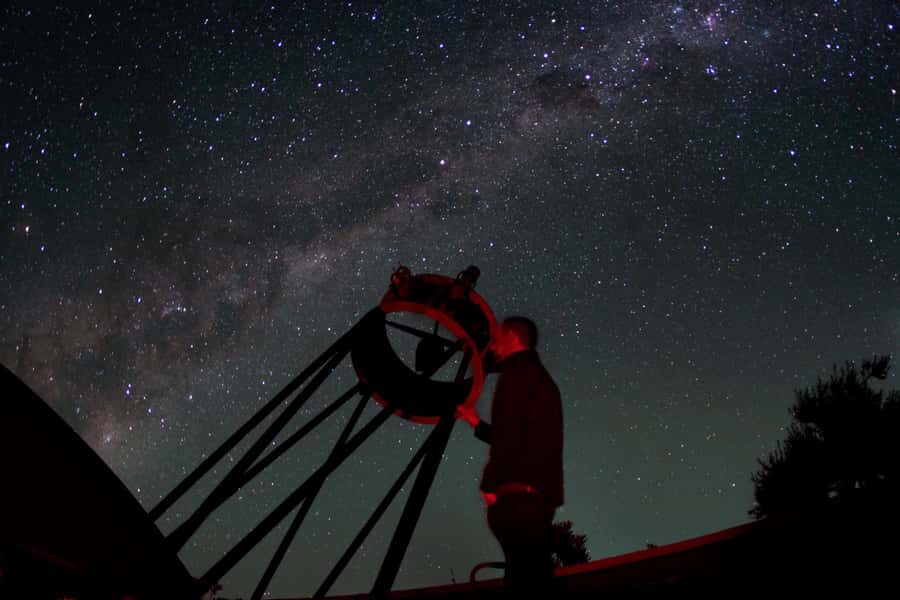 Perth: Gravity Discovery Centre Nighttime Experience Ticket - Telescope time: planets and deep-sky targets through big optics