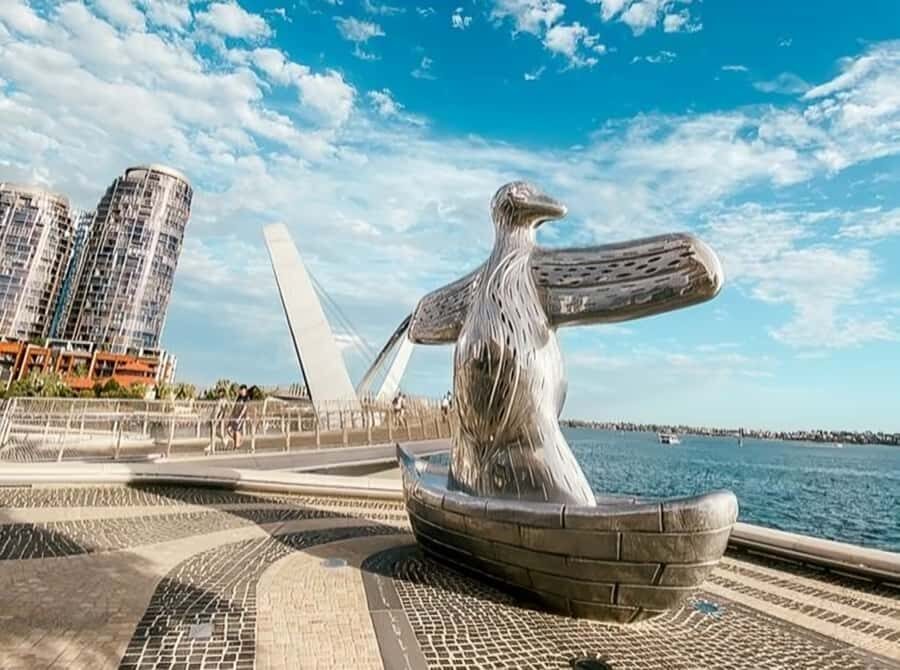 Perth : Private Custom Tour with a Local Guide - The 3-hour route: Kings Park, Bell Tower, Elizabeth Quay, St George’s Cathedral, Yagan Square