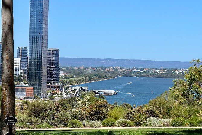 Perth Wide Sightseeing - Stop 2: Elizabeth Quay for a quick city-on-the-water view