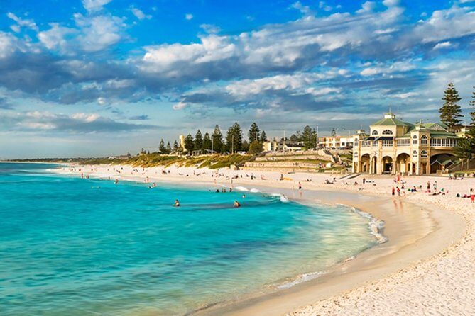 Perth Wildlife Park & City Highlights - Premium Small Group Tour - Elizabeth Quay Bridge and the finish: city views to cap it off